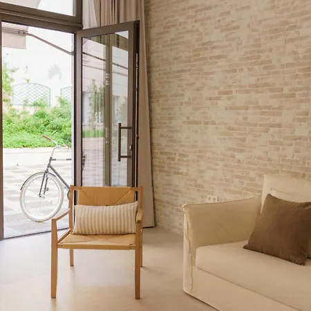 Hn Riverside Daire Sevilla